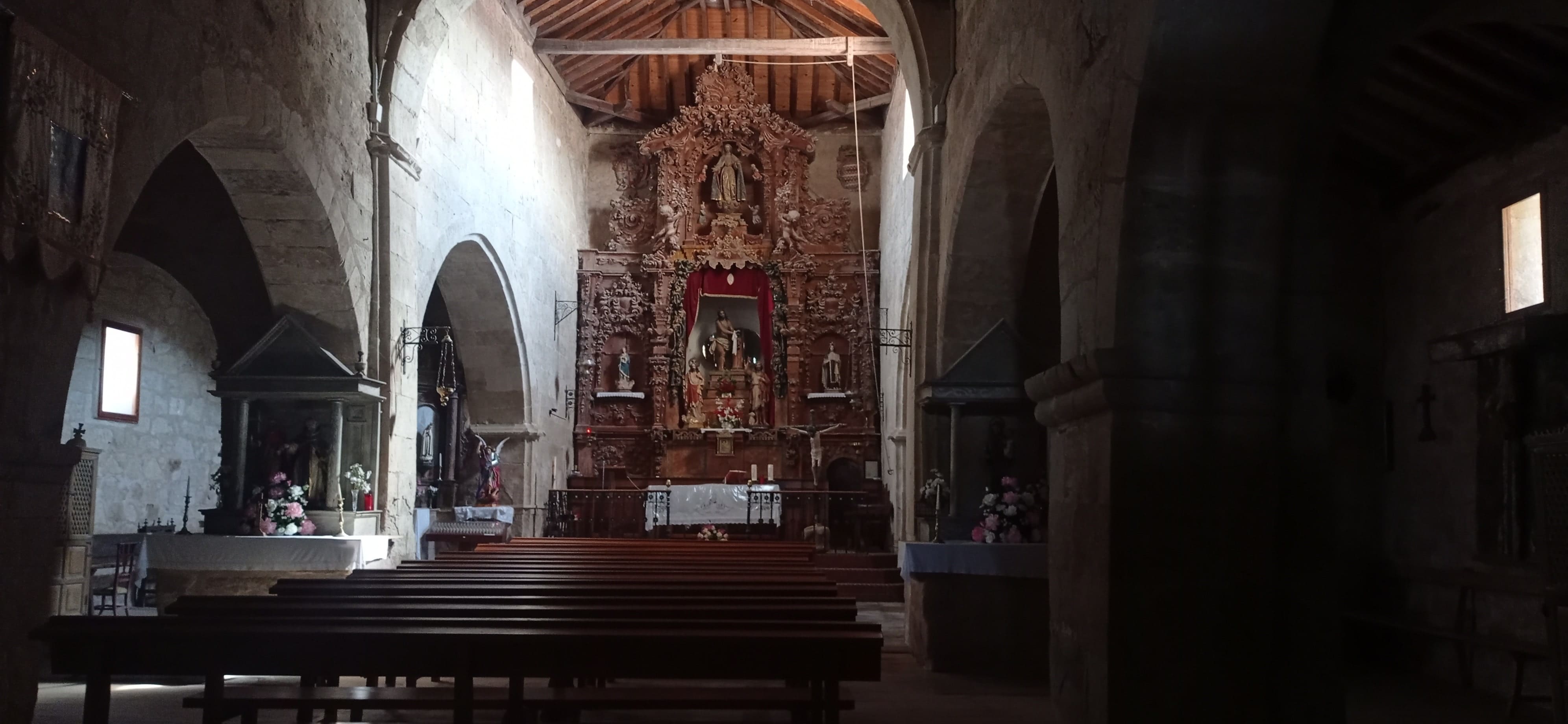 interior de la iglesia