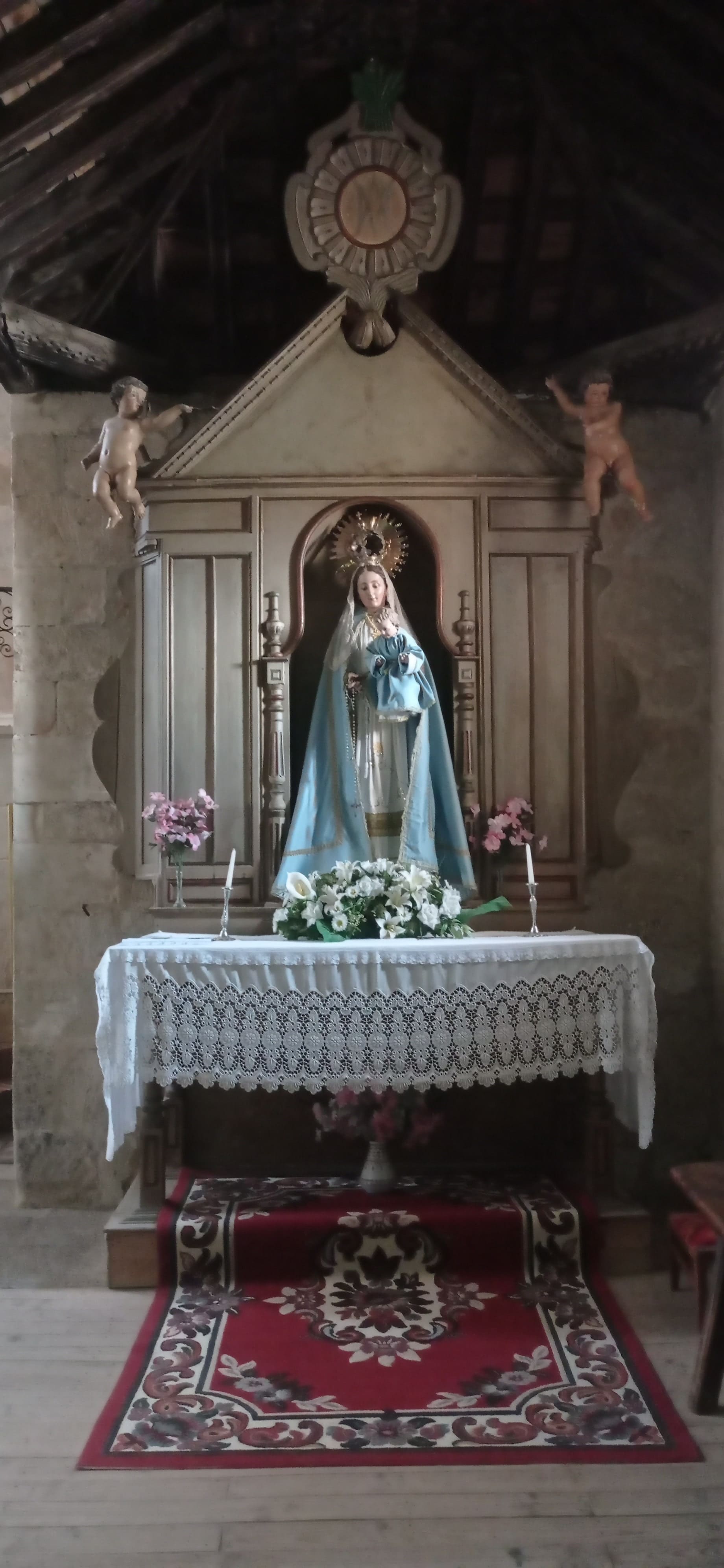 interior de la iglesia